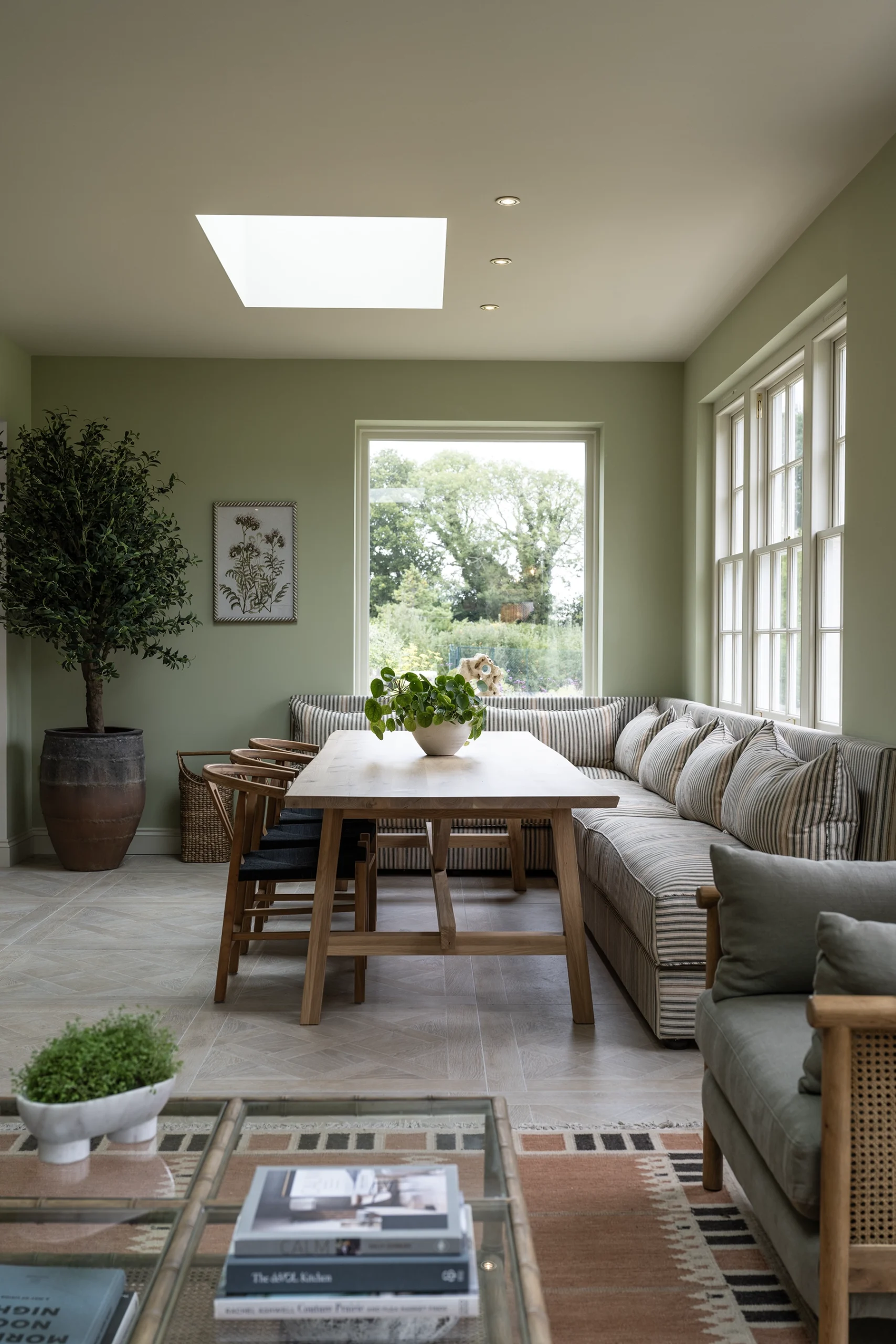 Dining Table 05